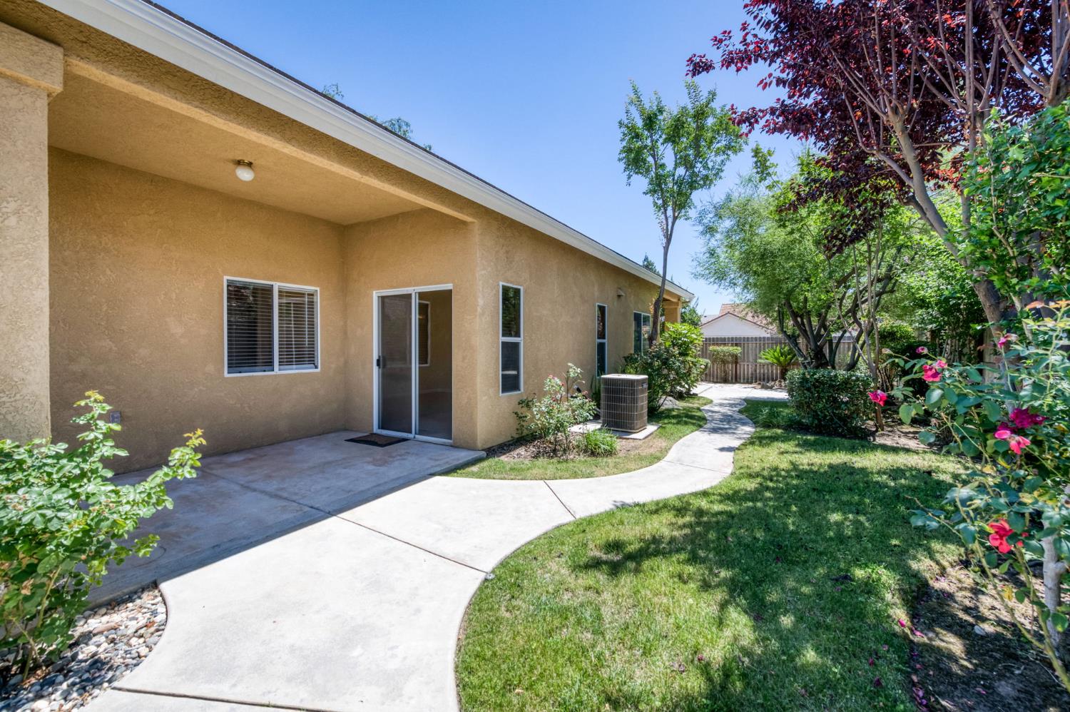 794 Applegate Avenue Clovis, CA 93611 - Photo 23 of 28