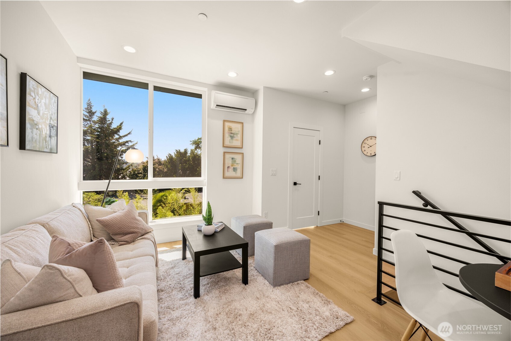 3852 Carr Place North Seattle, WA 98103 - Photo 5 of 25