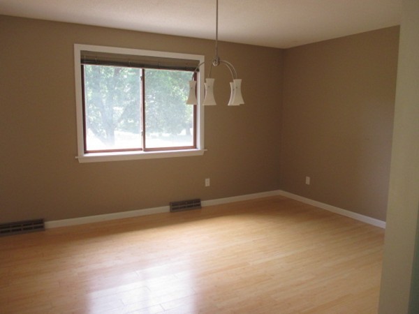 231 Sawmill Road West Springfield, MA 01089 - Photo 4 of 17