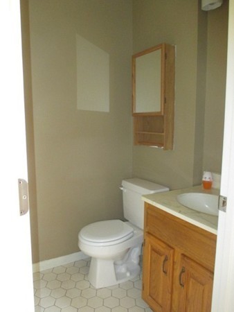 231 Sawmill Road West Springfield, MA 01089 - Photo 8 of 17