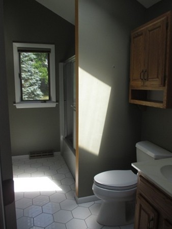 231 Sawmill Road West Springfield, MA 01089 - Photo 10 of 17