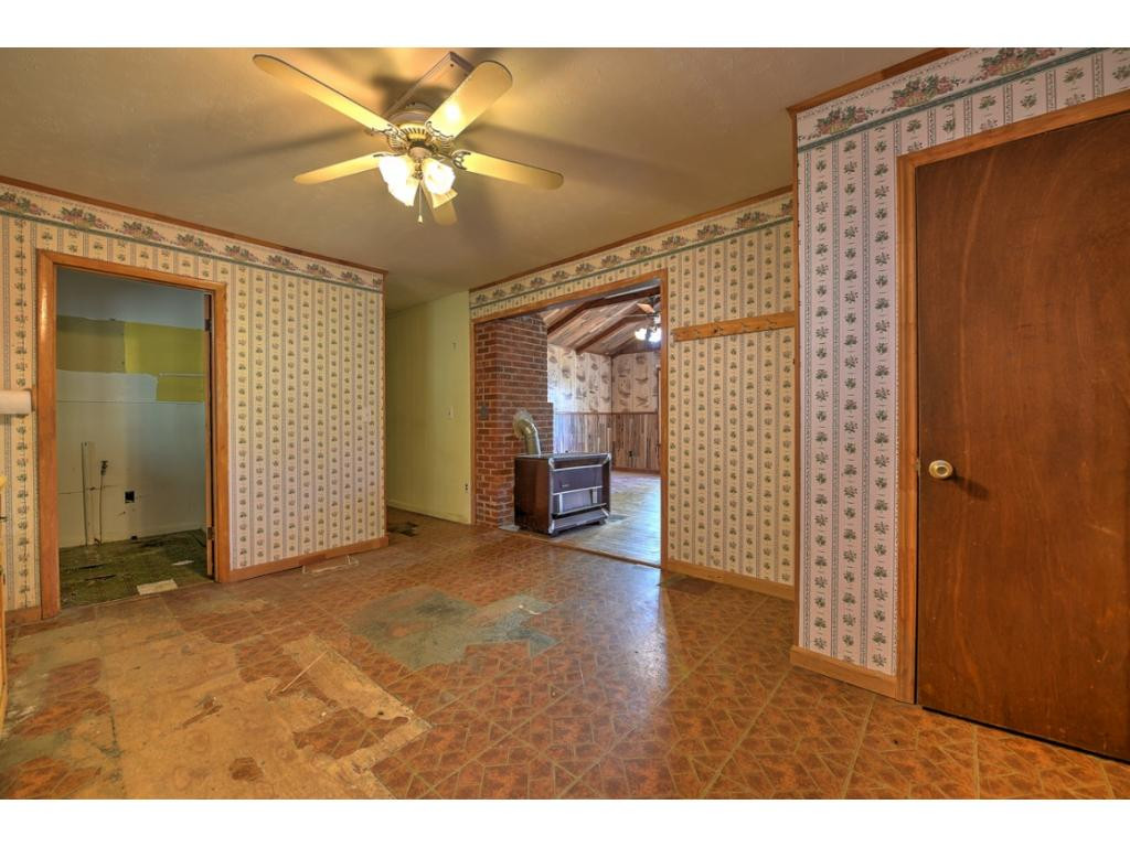 239 Chinquapin Road Erwin, TN 37650 - Photo 13 of 34 Photo 13