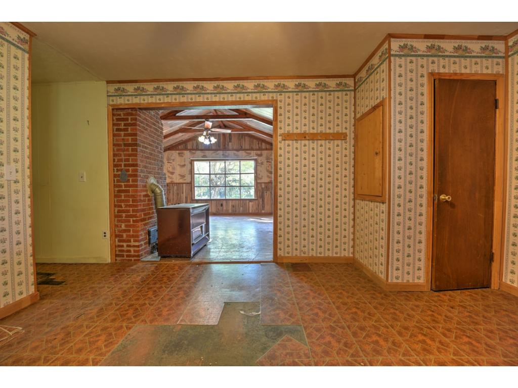 239 Chinquapin Road Erwin, TN 37650 - Photo 14 of 34 Photo 14
