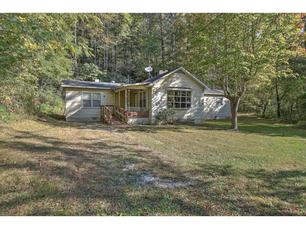 239 Chinquapin Road Erwin, TN 37650 - Photo 2 of 34 Photo 2