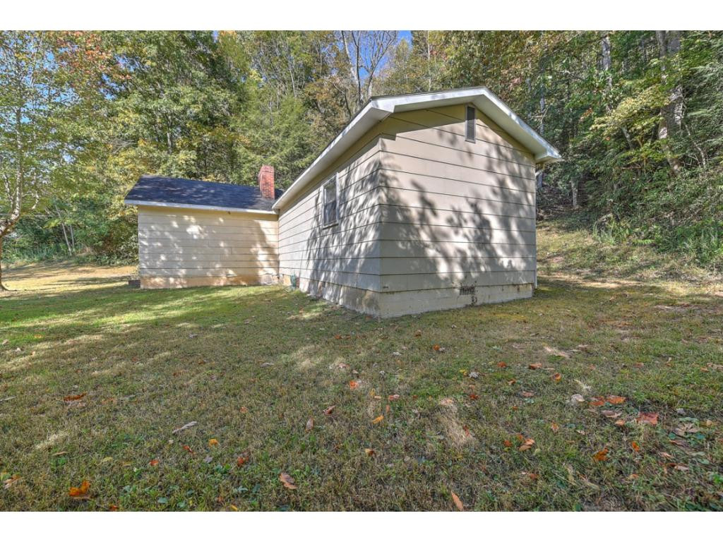 239 Chinquapin Road Erwin, TN 37650 - Photo 32 of 34 Photo 32