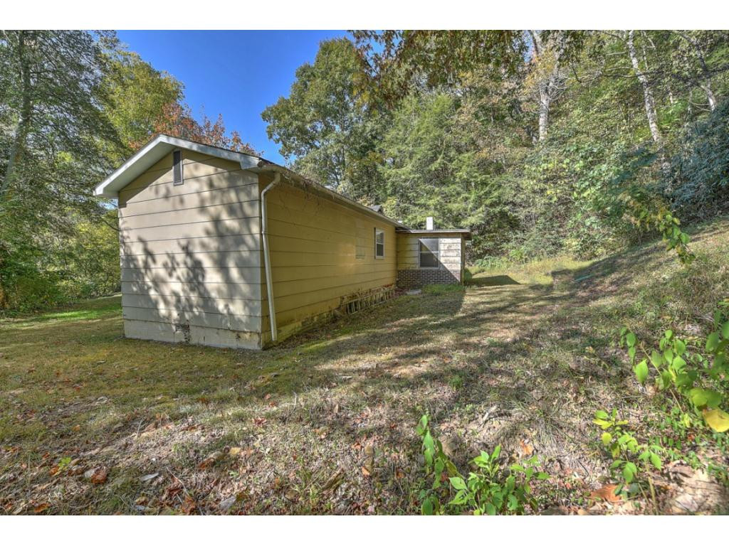 239 Chinquapin Road Erwin, TN 37650 - Photo 33 of 34 Photo 33