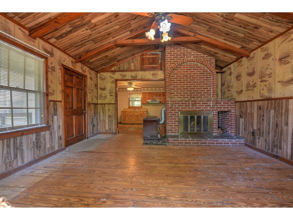 239 Chinquapin Road Erwin, TN 37650 - Photo 10 of 34 Photo 10