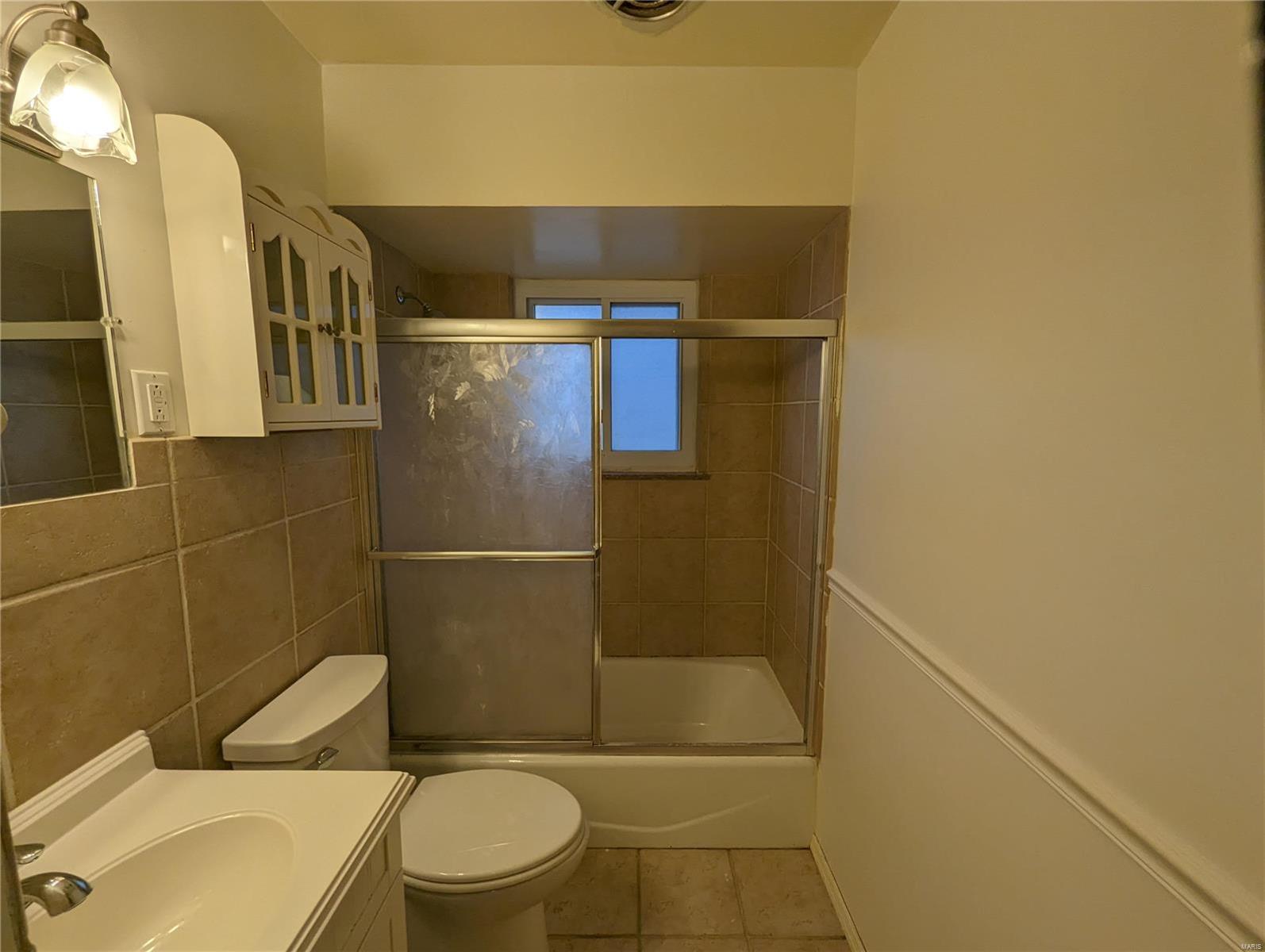 2811 Sunset Drive Granite City, IL 62040 - Photo 7 of 14