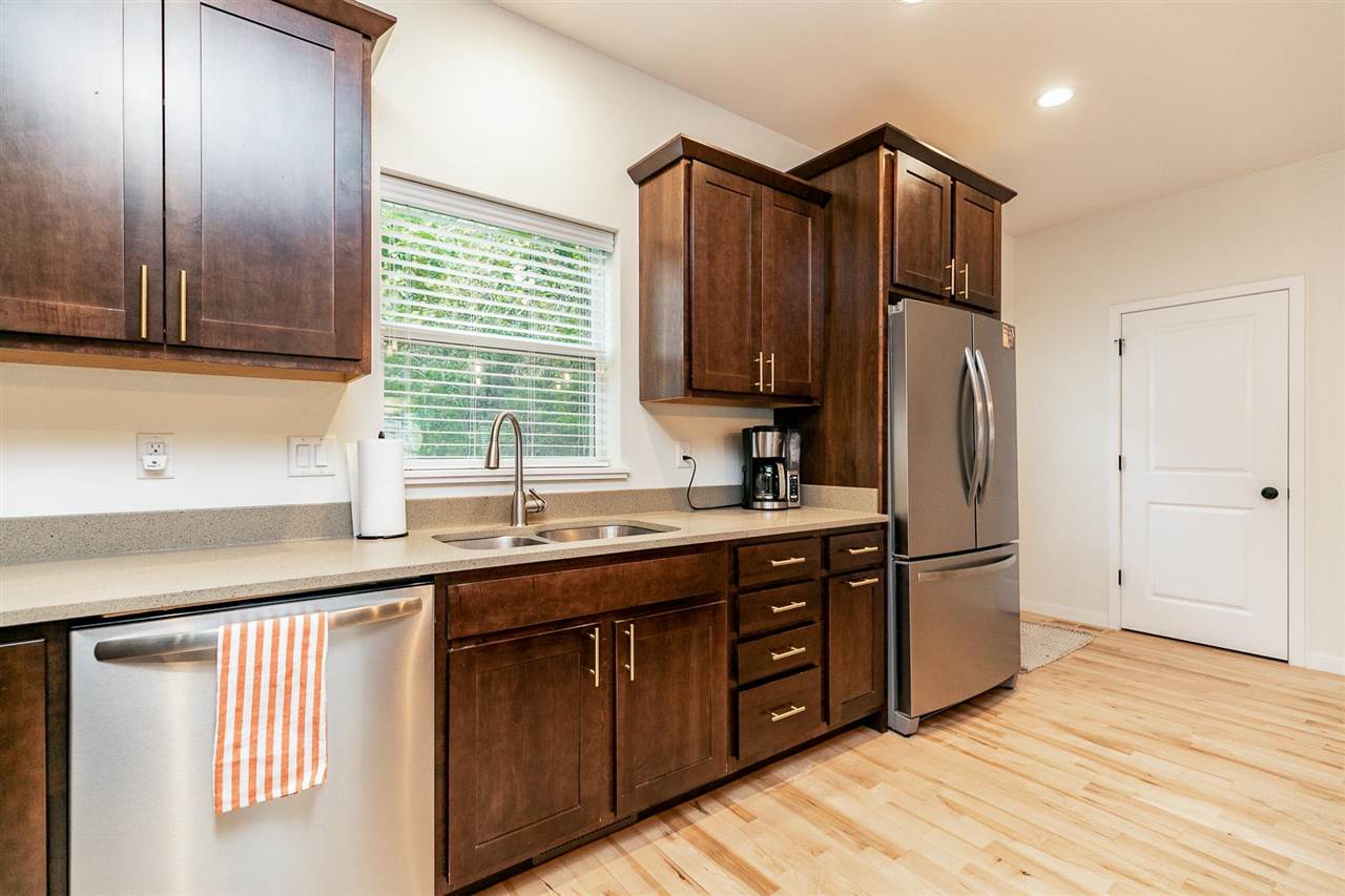 275 Holiday Road Coralville, IA 52241 - Photo 16 of 31 Gallery Image 16