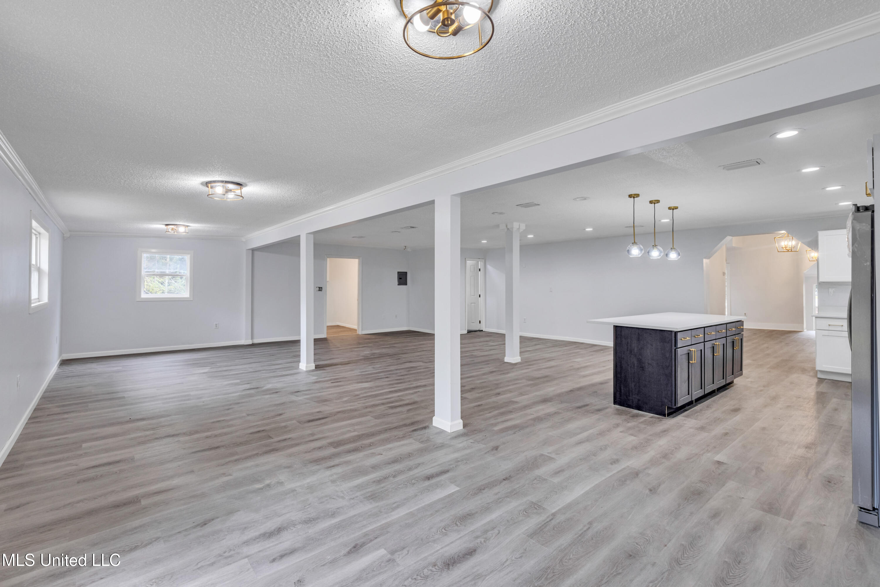 3519 Azalea Street Moss Point, MS 39563 - Photo 16 of 35 3519AzaleaSt-15