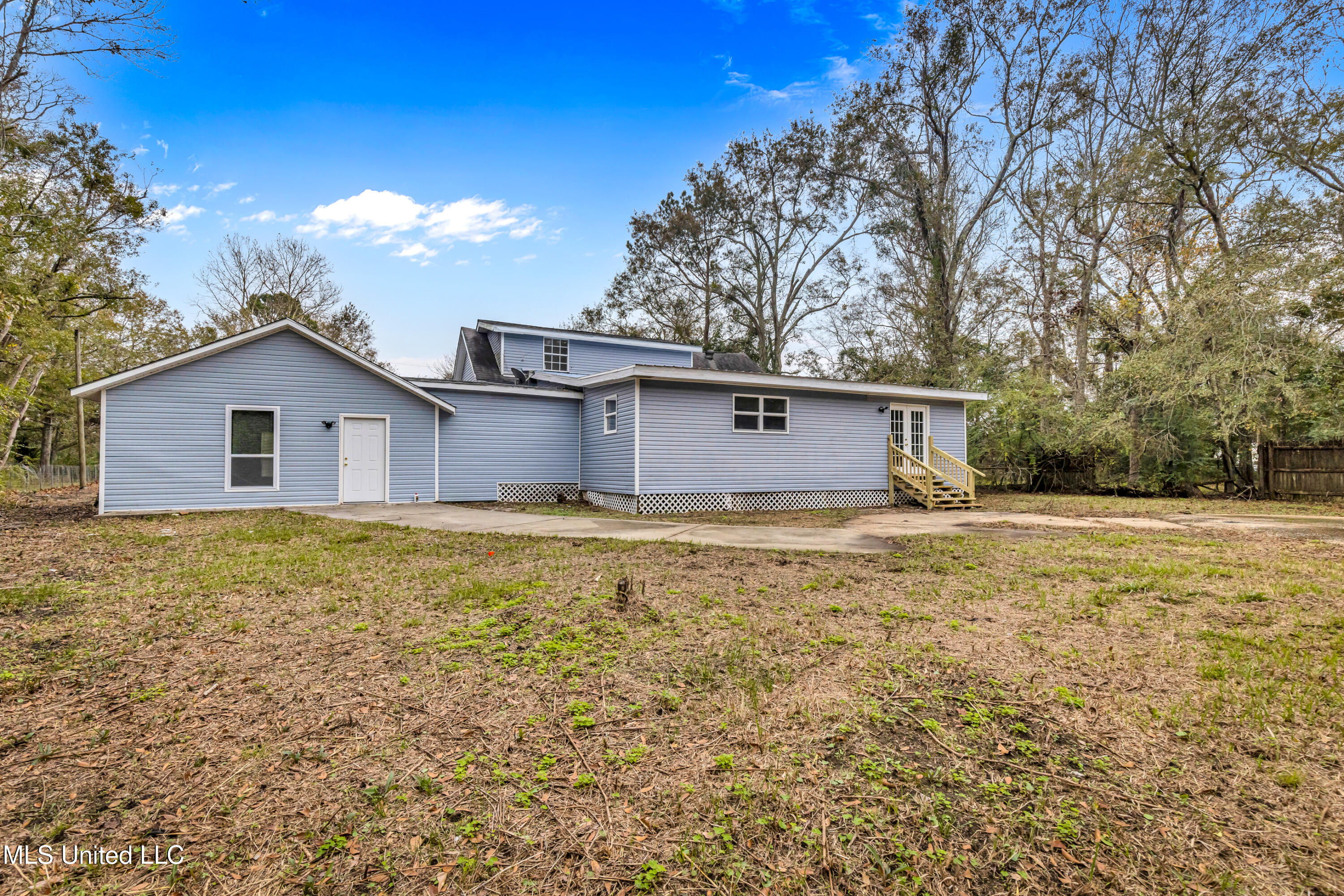 3519 Azalea Street Moss Point, MS 39563 - Photo 32 of 35 3519AzaleaSt-39