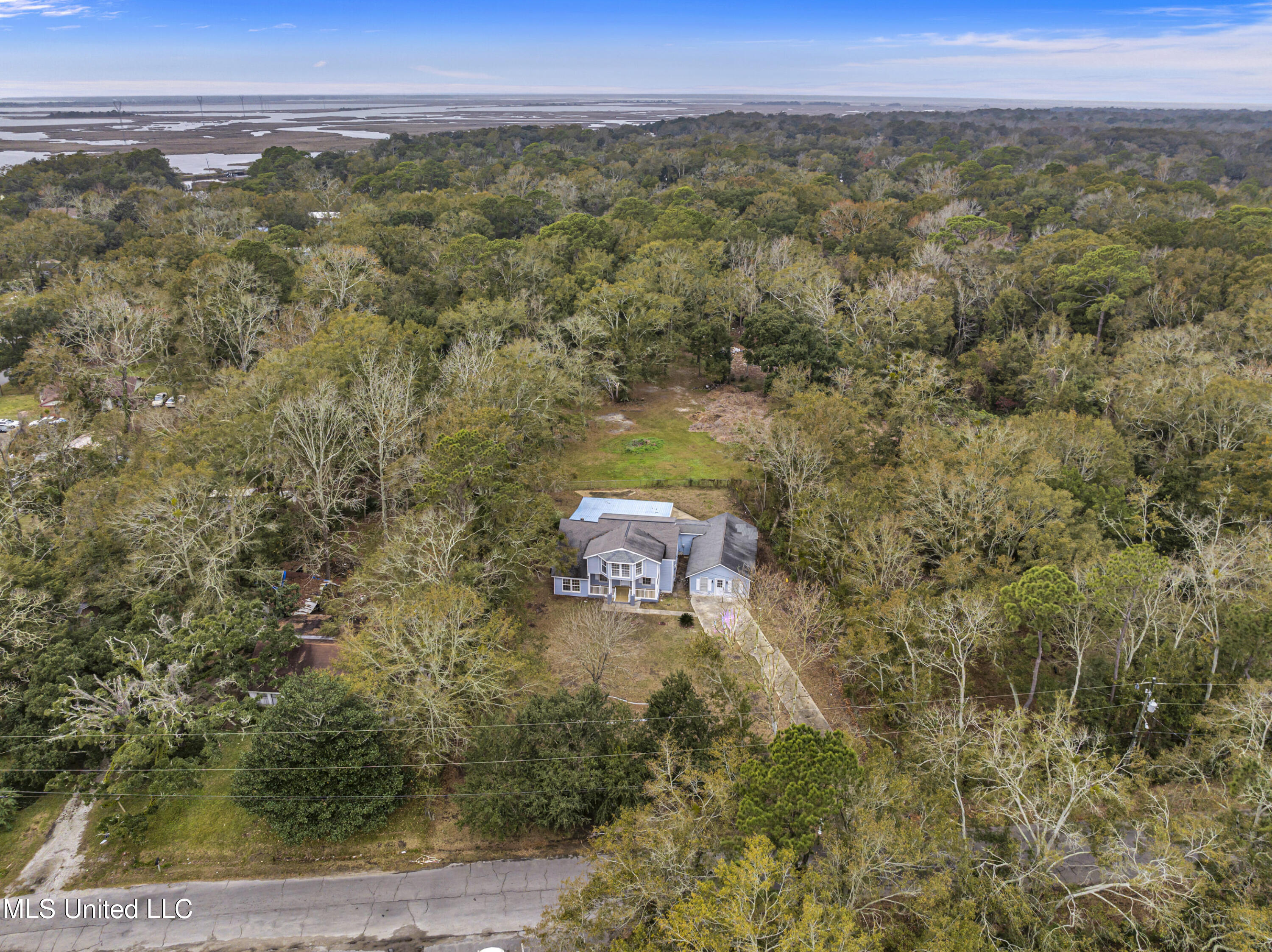 3519 Azalea Street Moss Point, MS 39563 - Photo 35 of 35 3519AzaleaSt-44