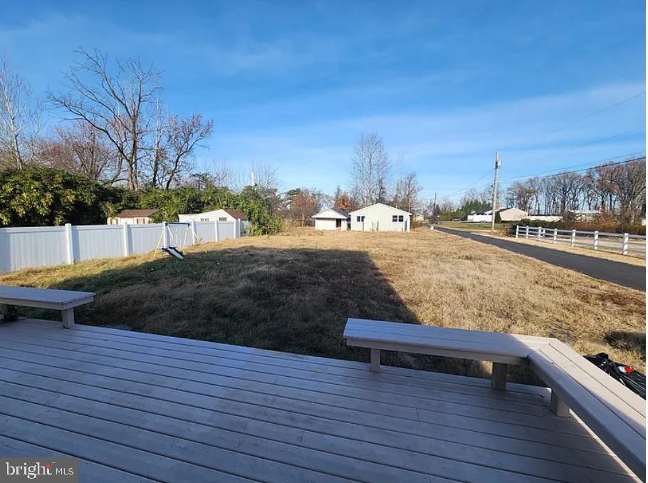 42 Tilbury Road Salem, NJ 08079 - Photo 8 of 10 Spacious lot with serene sky backdrop.