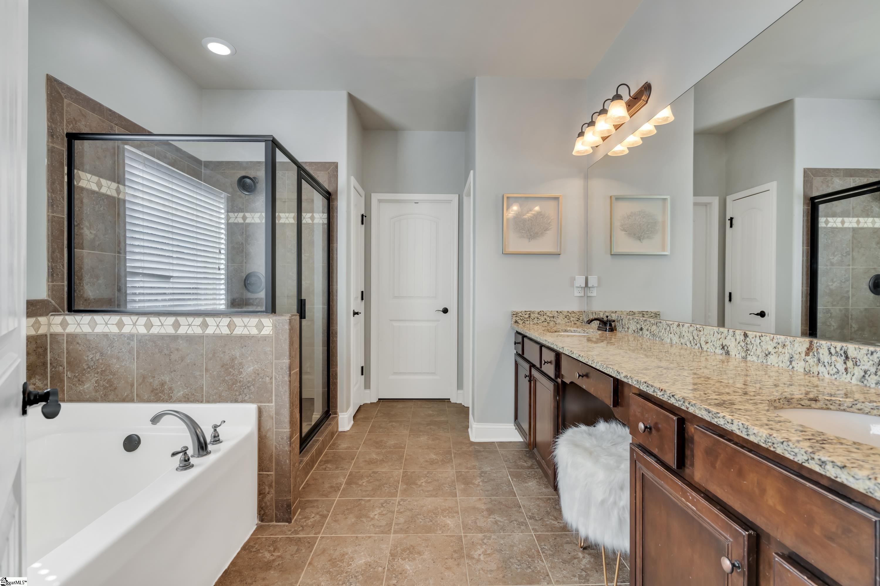 343 Abby Circle Greenville, SC 29607 - Photo 12 of 26