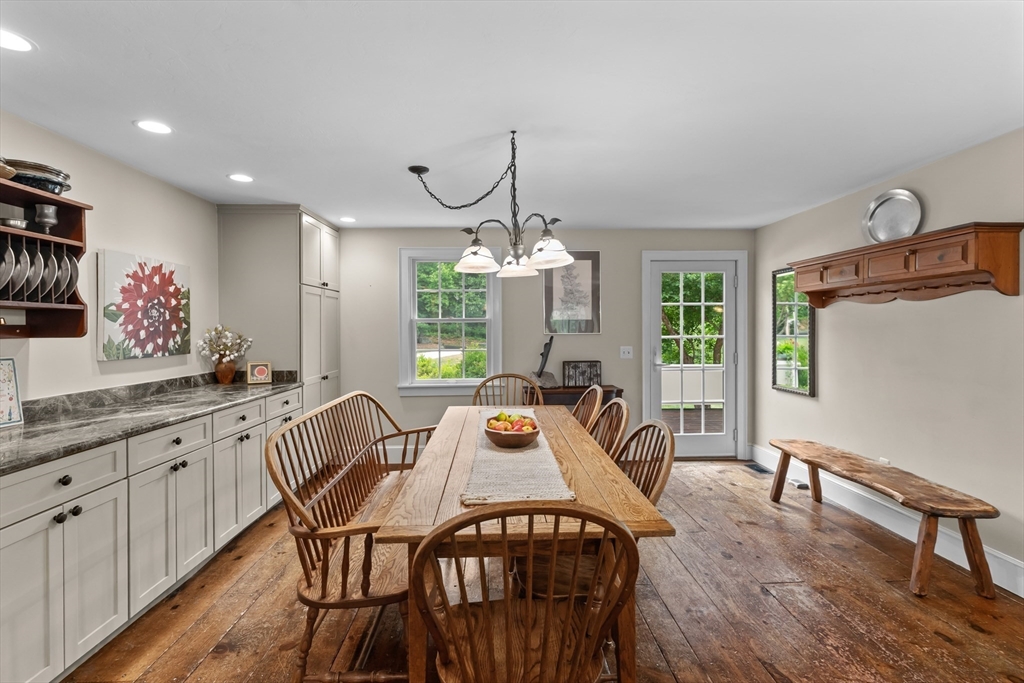 292 Warren Road Brimfield, MA 01010 - Photo 7 of 42