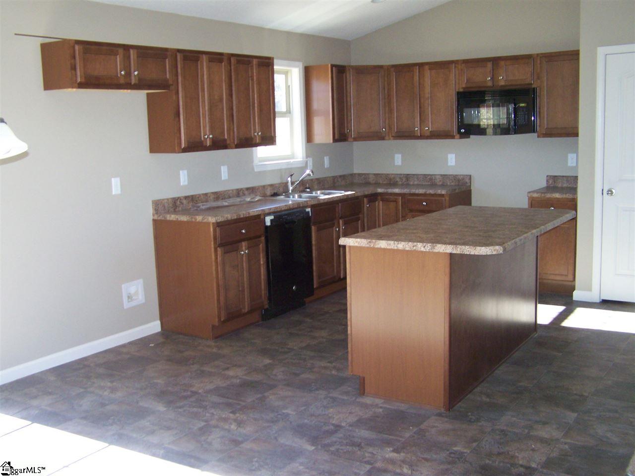 607 Brecken Court Inman, SC 29349 - Photo 4 of 5 Gallery Image 4