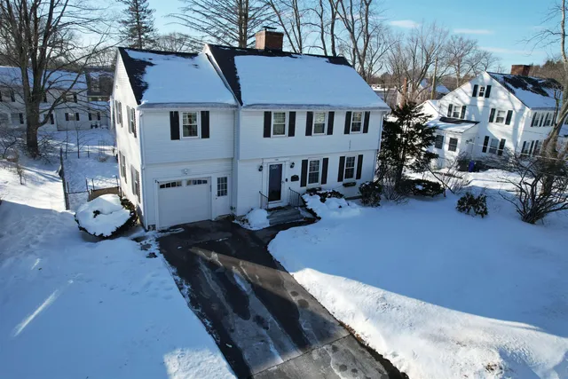 $525,000 | 288 Oak Street, Manchester, NH 03104