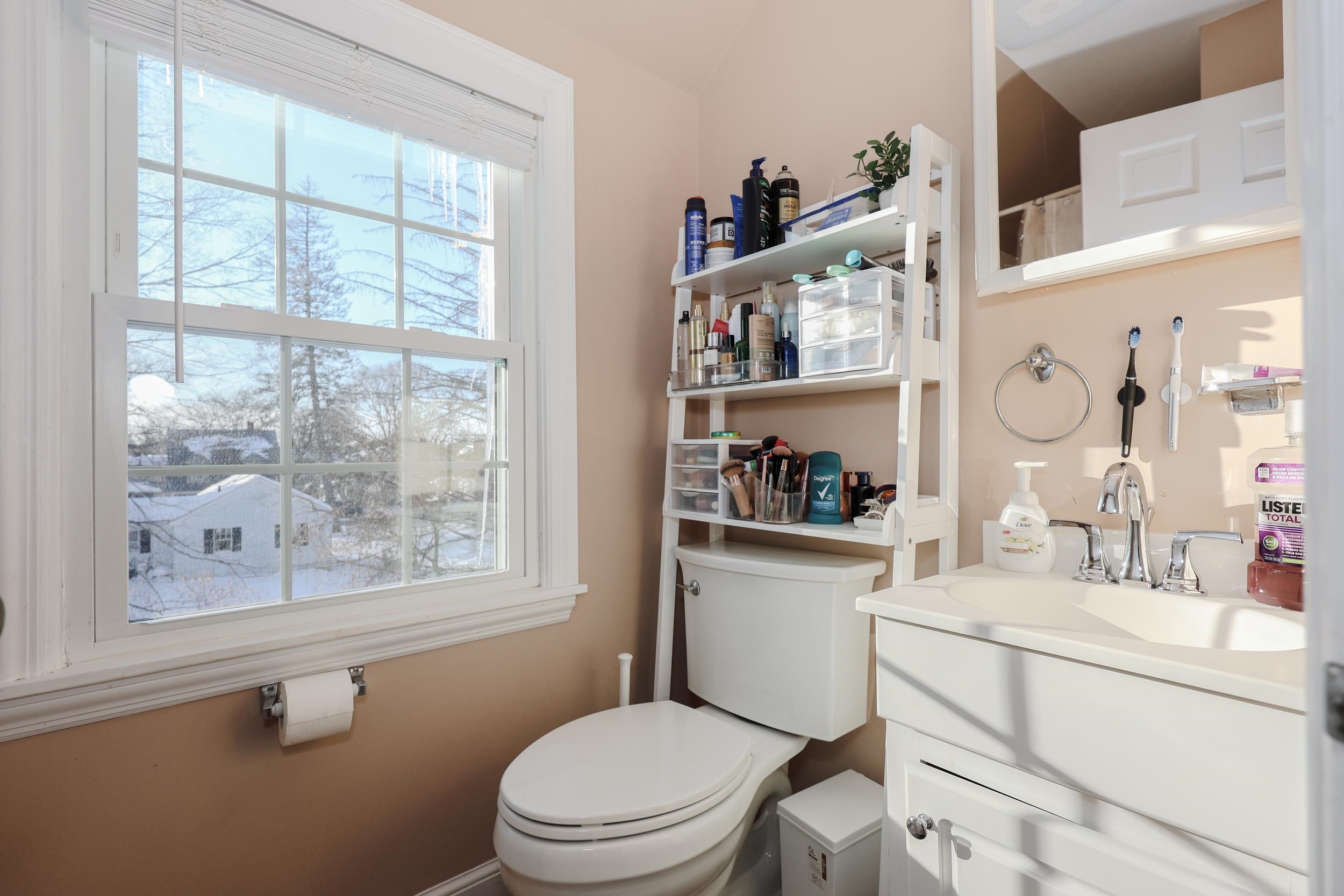 288 Oak Street Manchester, NH 03104 - Photo 25 of 49