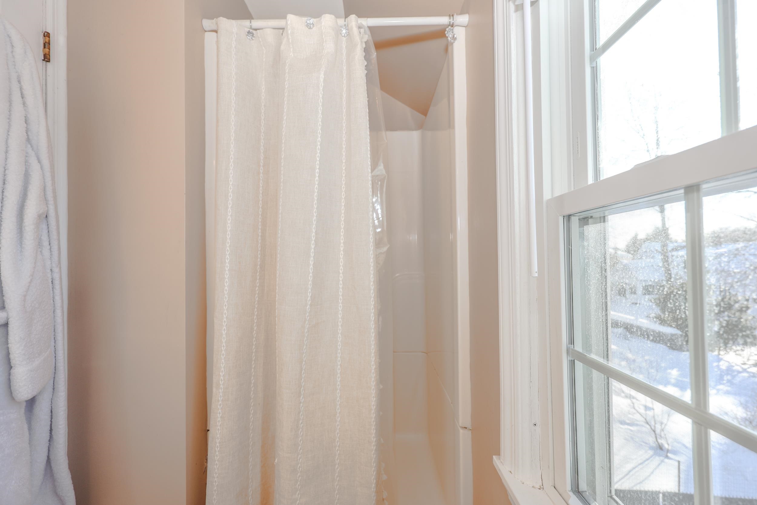 288 Oak Street Manchester, NH 03104 - Photo 26 of 49