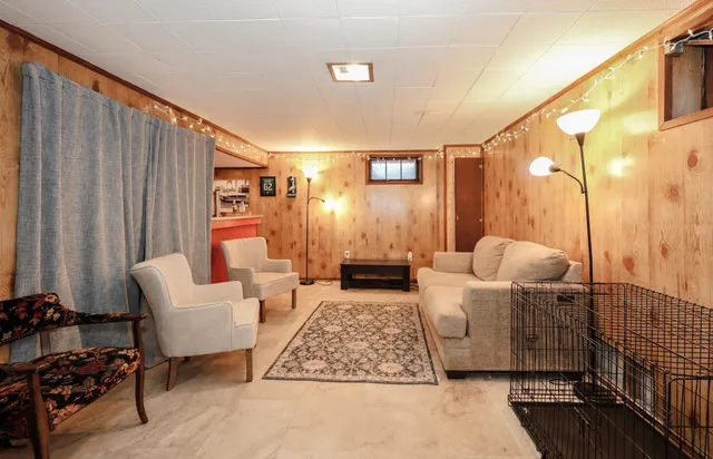 $525,000 | 288 Oak Street, Manchester, NH 03104