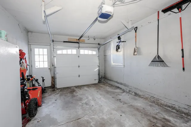 $525,000 | 288 Oak Street, Manchester, NH 03104