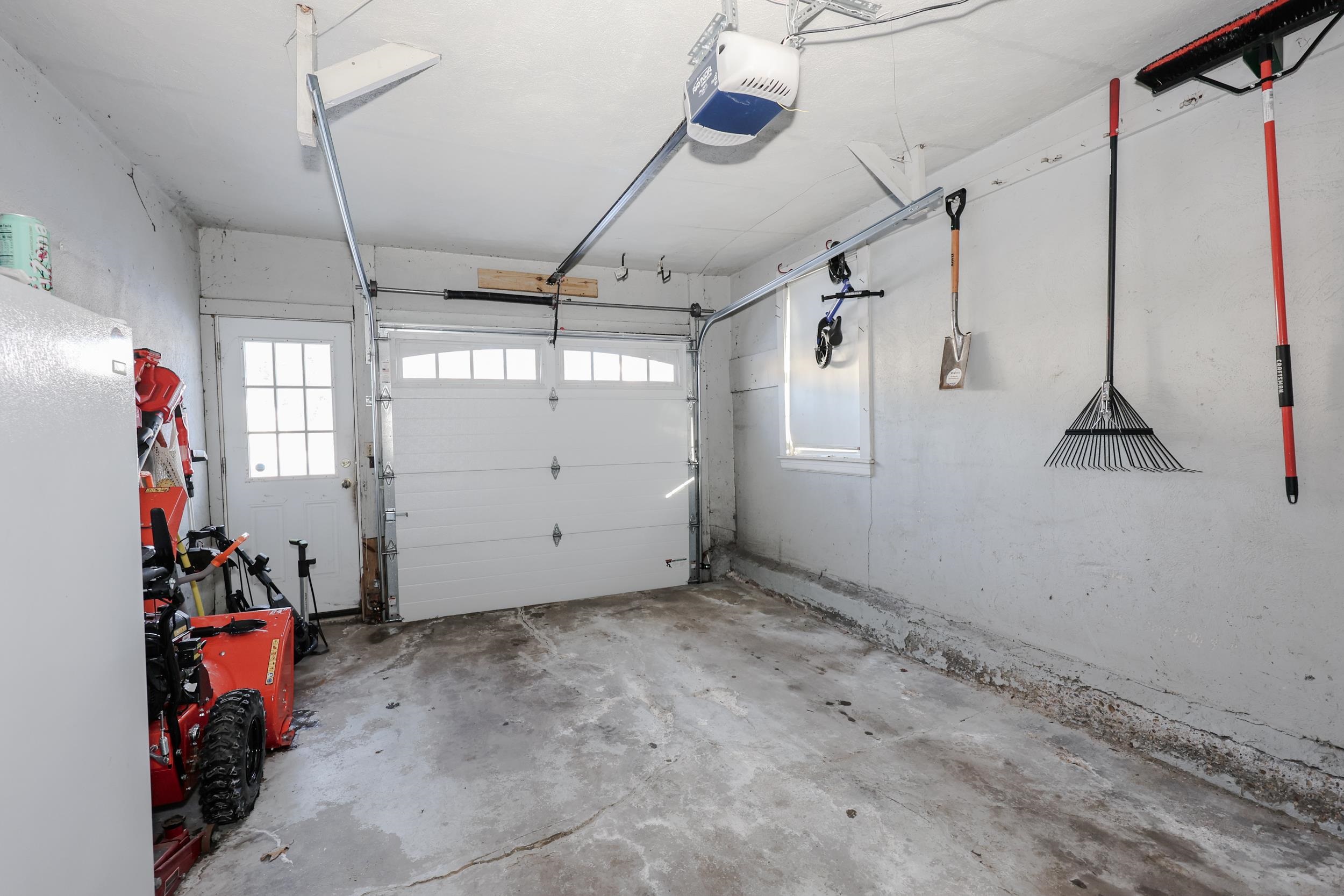 288 Oak Street Manchester, NH 03104 - Photo 39 of 49