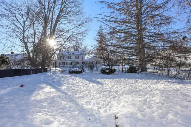 $525,000 | 288 Oak Street, Manchester, NH 03104