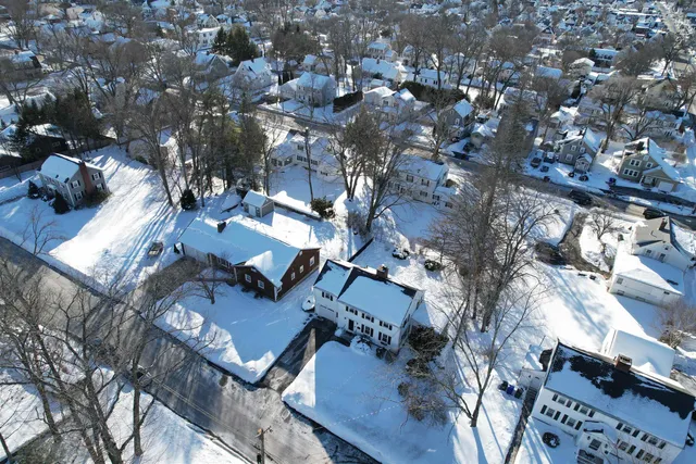 $525,000 | 288 Oak Street, Manchester, NH 03104