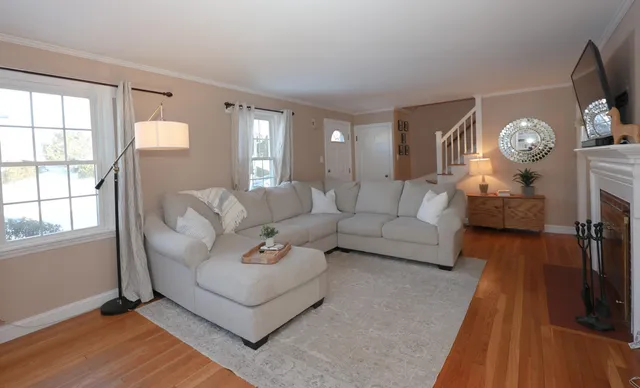 $525,000 | 288 Oak Street, Manchester, NH 03104