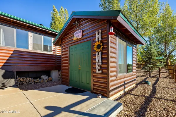 $469,000 | 2654 Palomino Trail, Overgaard, AZ 85933