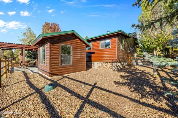 $469,000 | 2654 Palomino Trail, Overgaard, AZ 85933