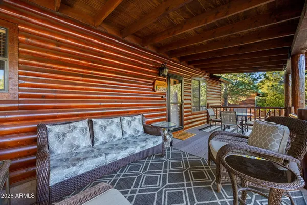 $469,000 | 2654 Palomino Trail, Overgaard, AZ 85933