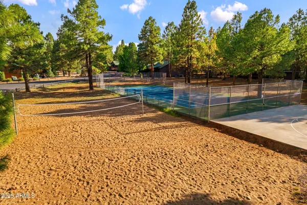 $469,000 | 2654 Palomino Trail, Overgaard, AZ 85933