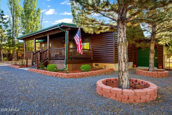 $469,000 | 2654 Palomino Trail, Overgaard, AZ 85933