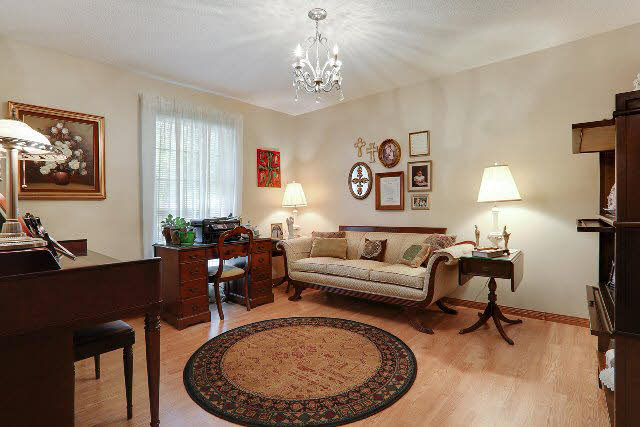 10237 Longview Drive West Foley, AL 36535 - Photo 2 of 28 Sitting Area
