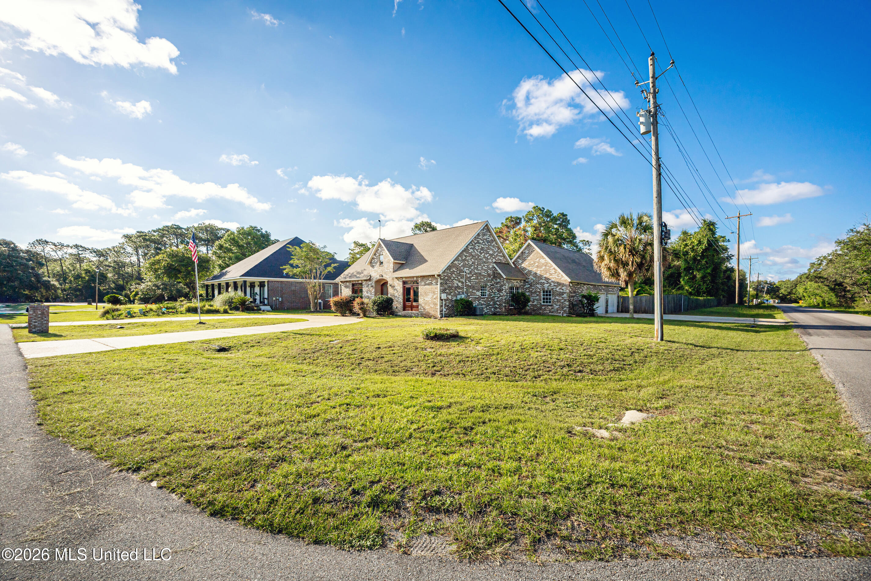 5601 Woody End Road Ocean Springs, MS 39564 - Photo 7 of 86 IMG_2552