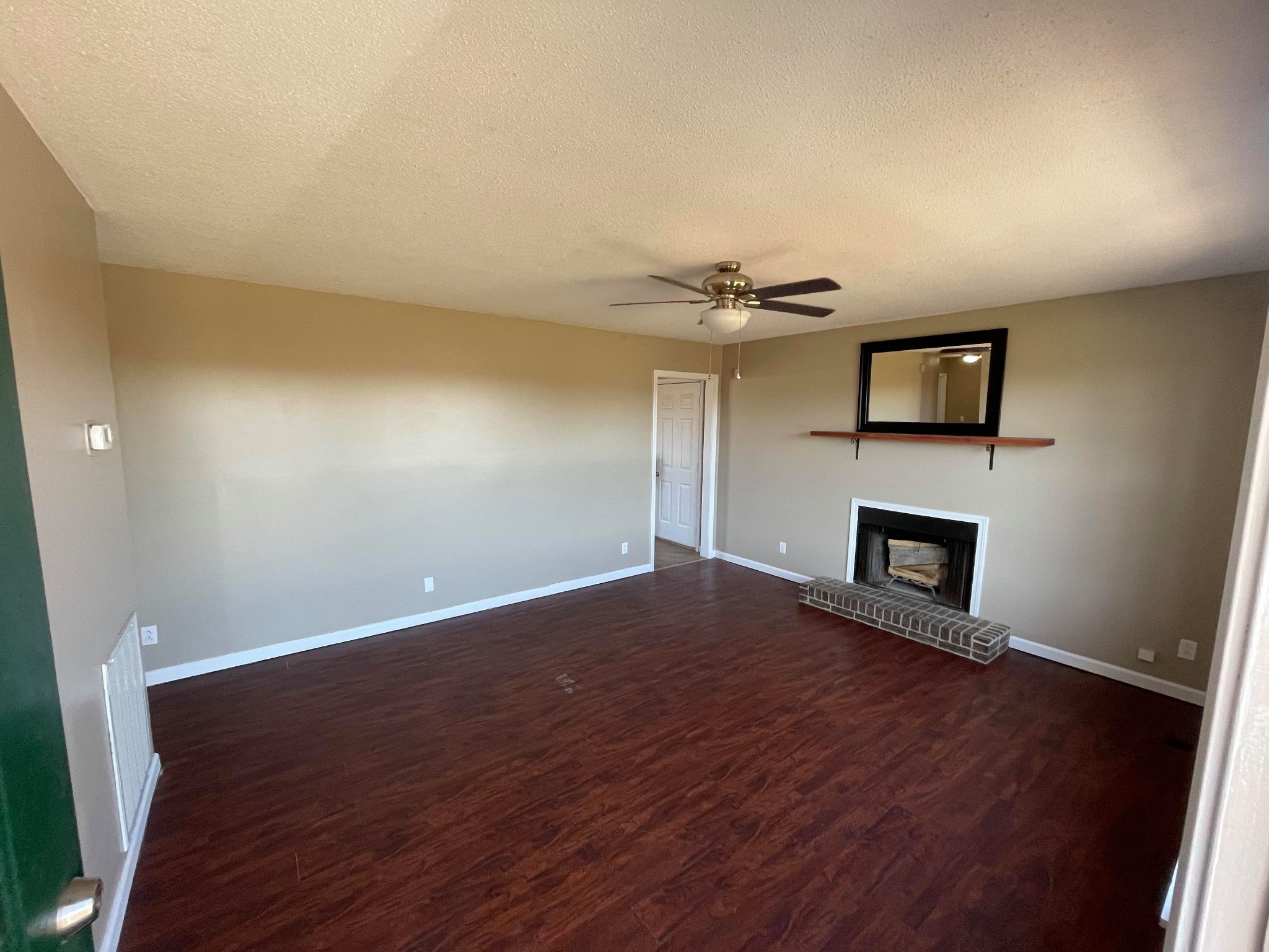2391 Chester Harris Road Woodlawn, TN 37191 - Photo 4 of 15 Gallery Image 4