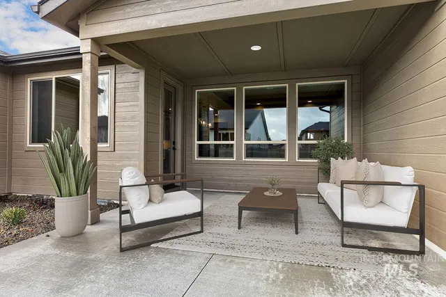 $709,800 | 7026 South Palatino Avenue, Meridian, ID 83642