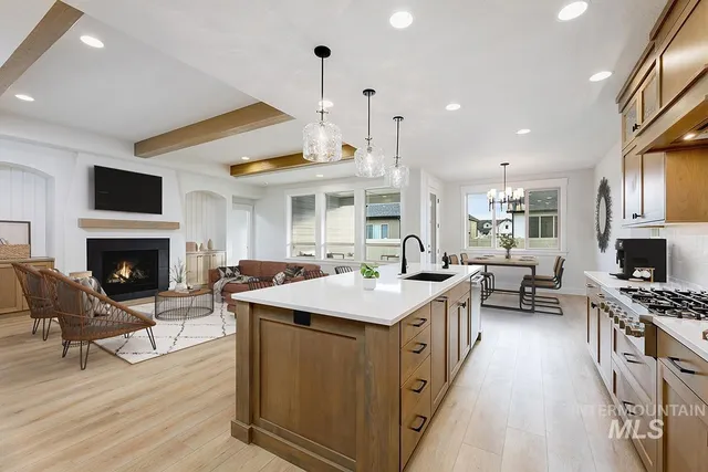 $709,800 | 7026 South Palatino Avenue, Meridian, ID 83642