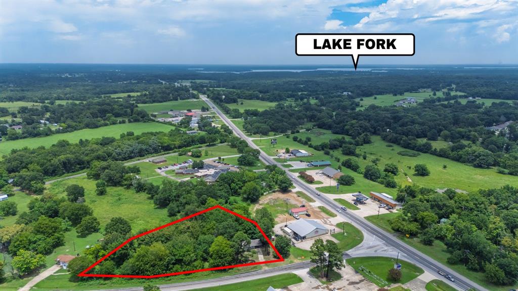 122 Fm 275 Emory, TX 75440 - Photo 2 of 38 a view of a street with a park