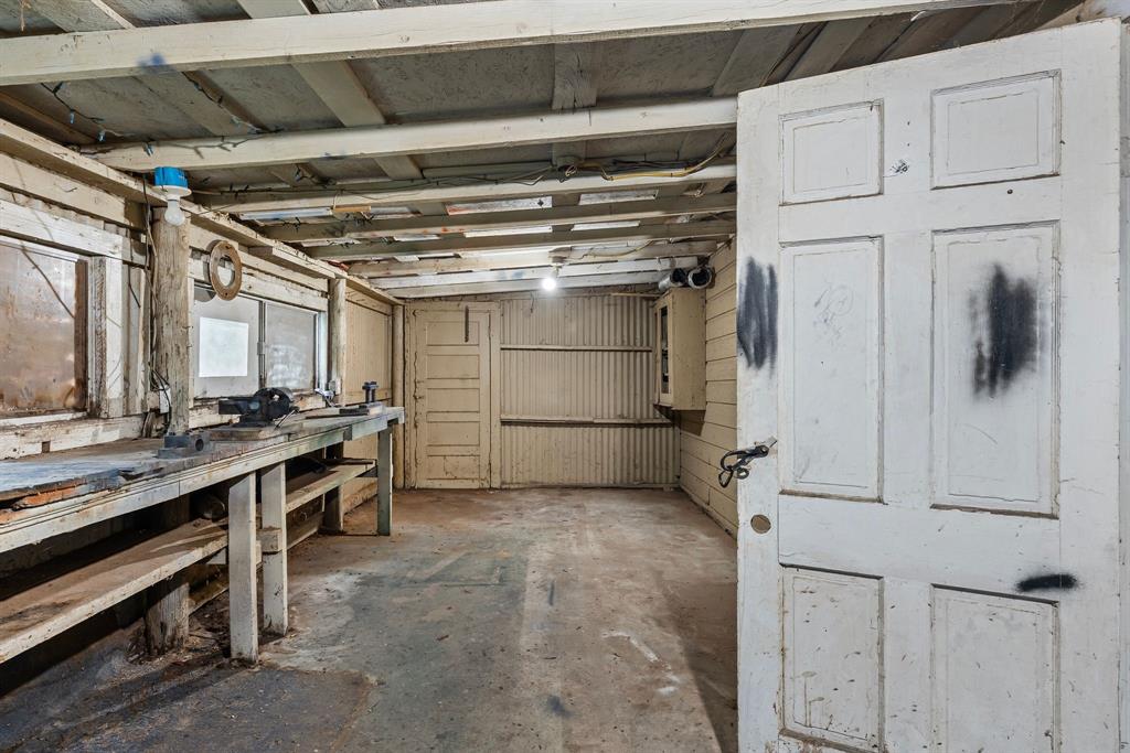122 Fm 275 Emory, TX 75440 - Photo 29 of 38 a view of a storage & utility room