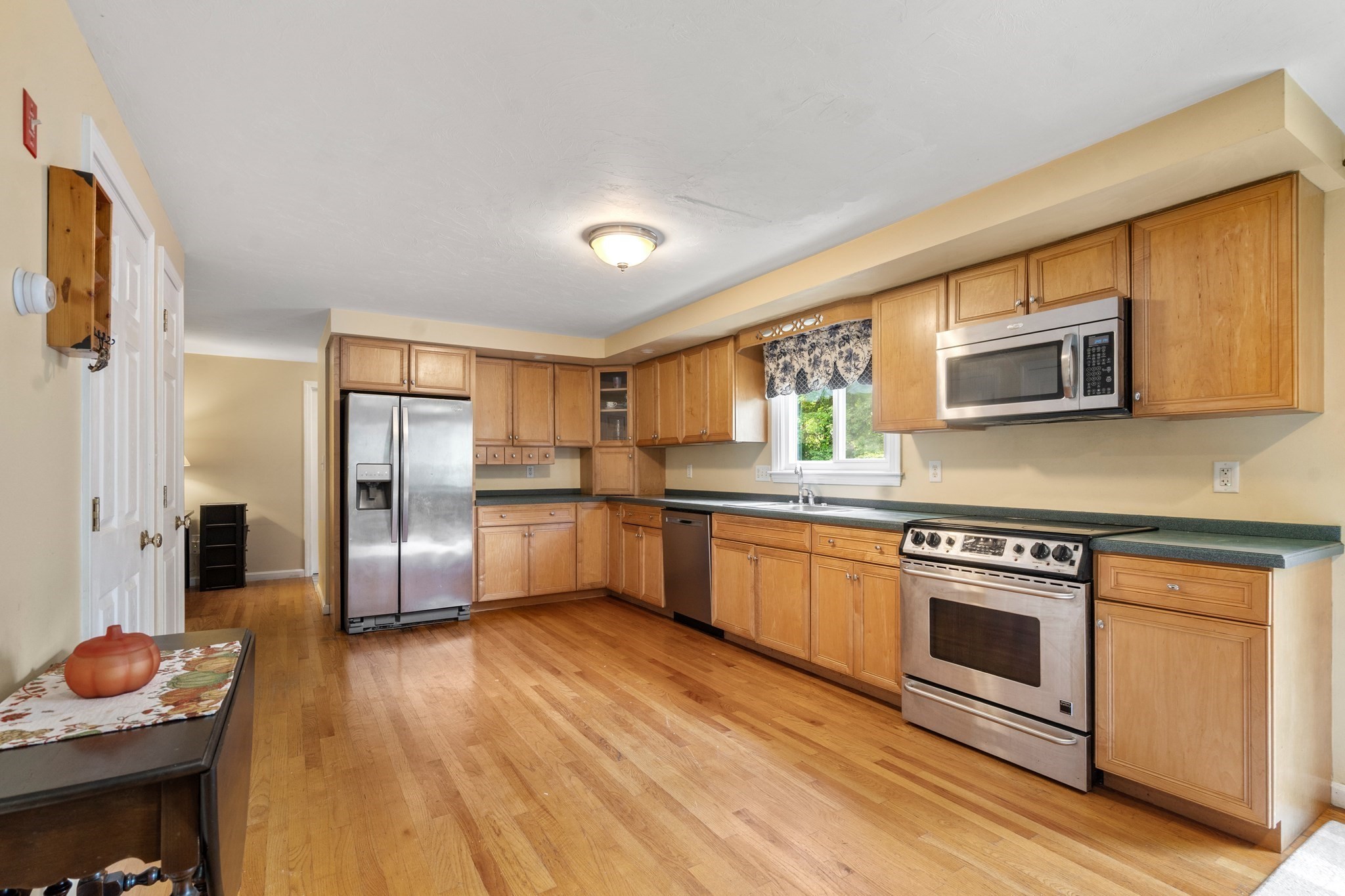 117 Ring Road Kingston, MA 02364 - Photo 7 of 35 Gallery Image 7