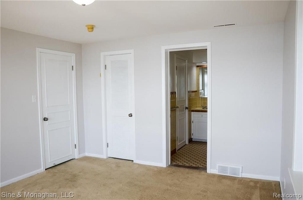 620 North Riverside Avenue St. Clair, MI 48079 - Photo 43 of 53