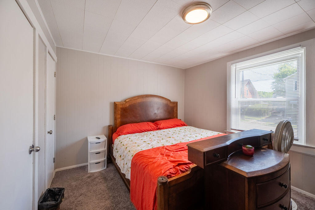 1614 St Clair Street Racine, WI 53402 - Photo 8 of 19 Master Bedroom