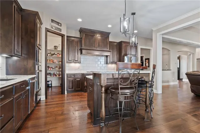 $899,999 | 2628 West 162nd Terrace, Overland Park, KS 66085