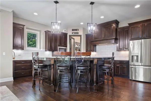 $899,999 | 2628 West 162nd Terrace, Overland Park, KS 66085