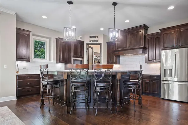 $899,999 | 2628 West 162nd Terrace, Overland Park, KS 66085