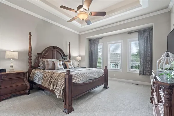 $899,999 | 2628 West 162nd Terrace, Overland Park, KS 66085