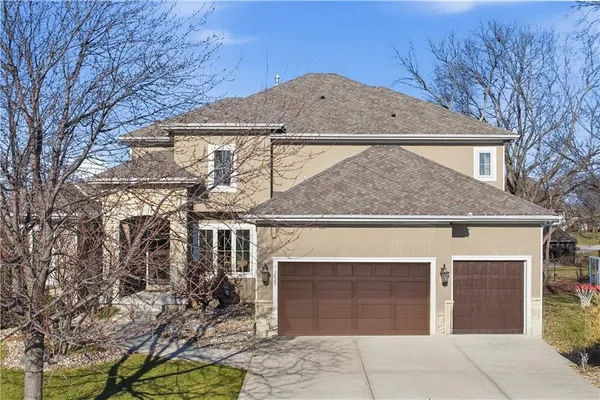 $899,999 | 2628 West 162nd Terrace, Overland Park, KS 66085