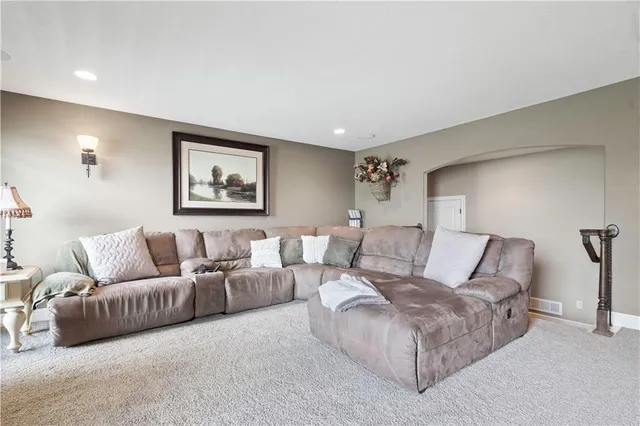 $899,999 | 2628 West 162nd Terrace, Overland Park, KS 66085